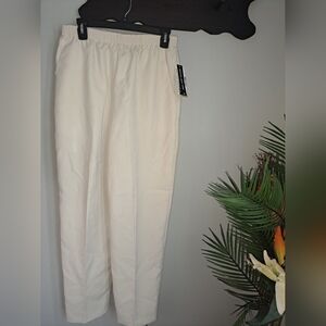 Briggs New York Cream Pull On Pant Size 14 NWT